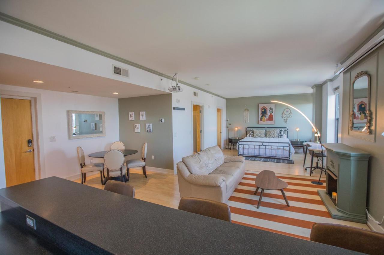 Designer Downtown - Splendid View Des Moines